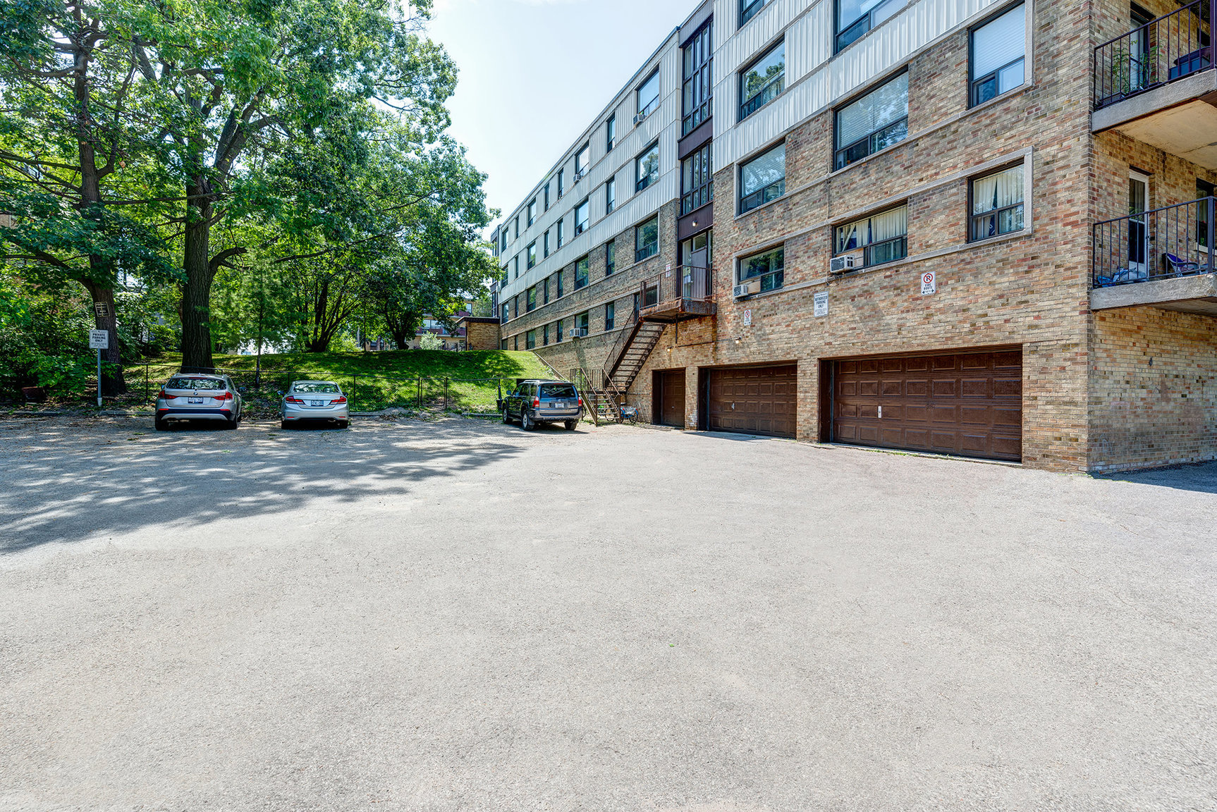 Royal Heights Apartments - Photo 15