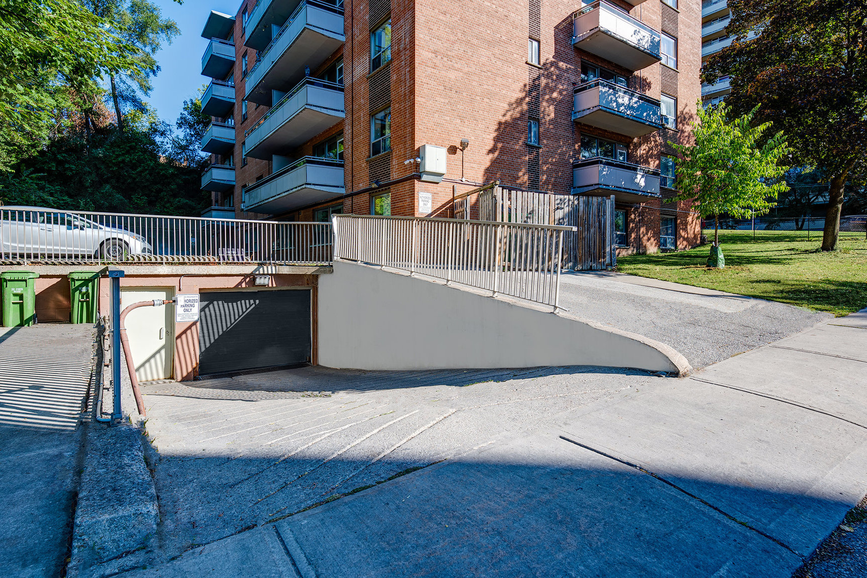 Suite Jane Apartments - Photo 18