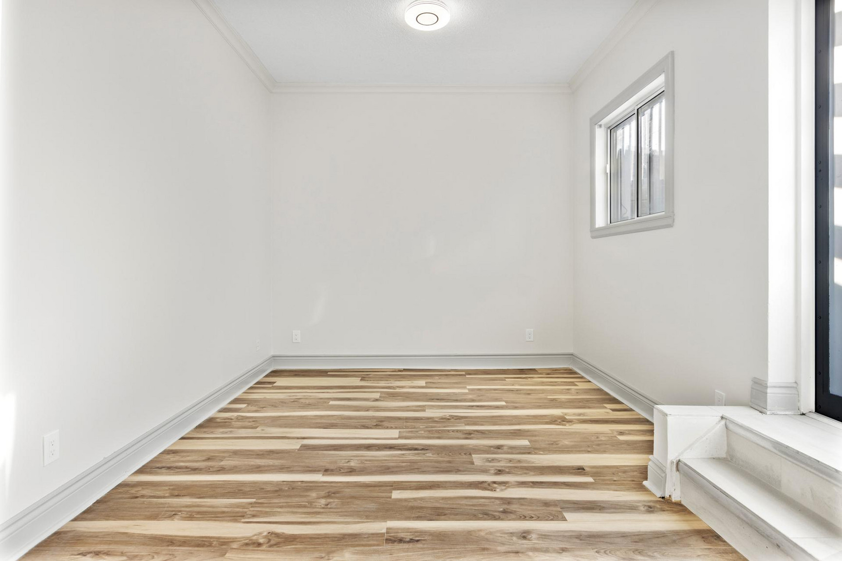 455 Somerset Street W - Photo 5