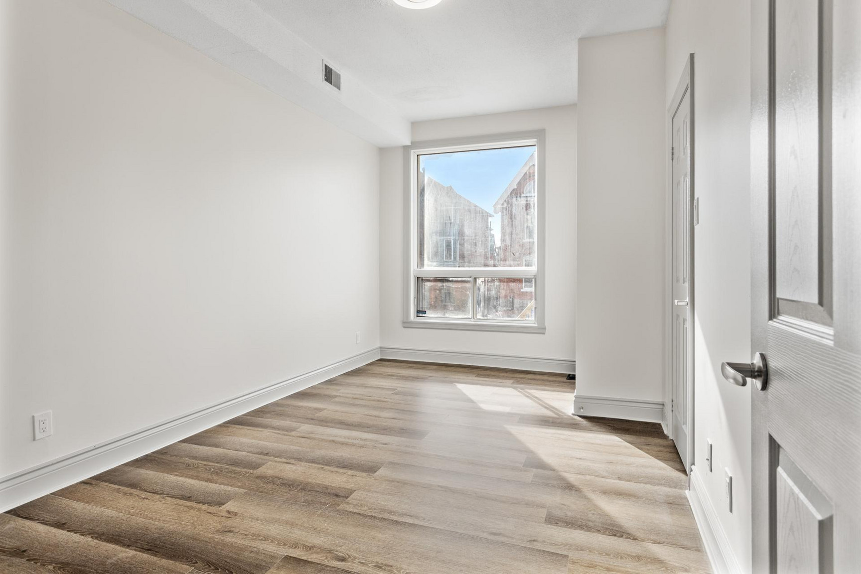 455 Somerset Street W - Photo 23