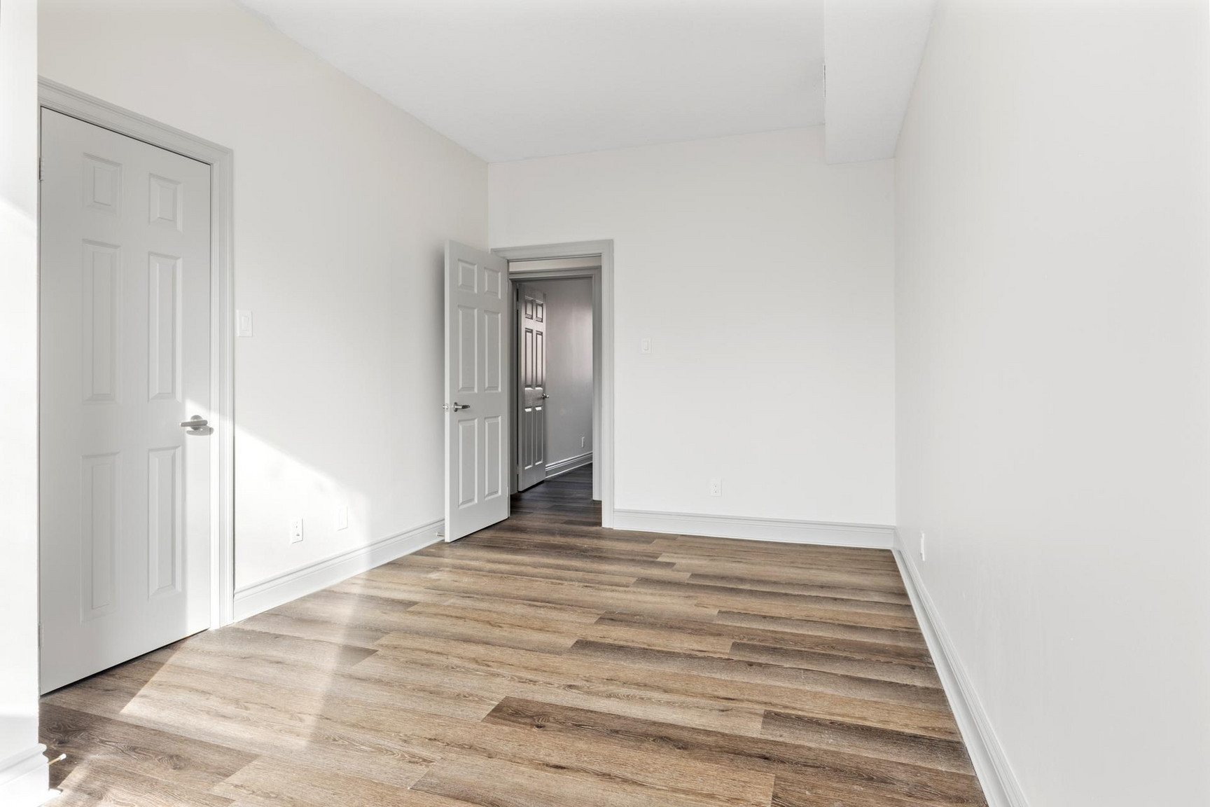 455 Somerset Street W - Photo 25