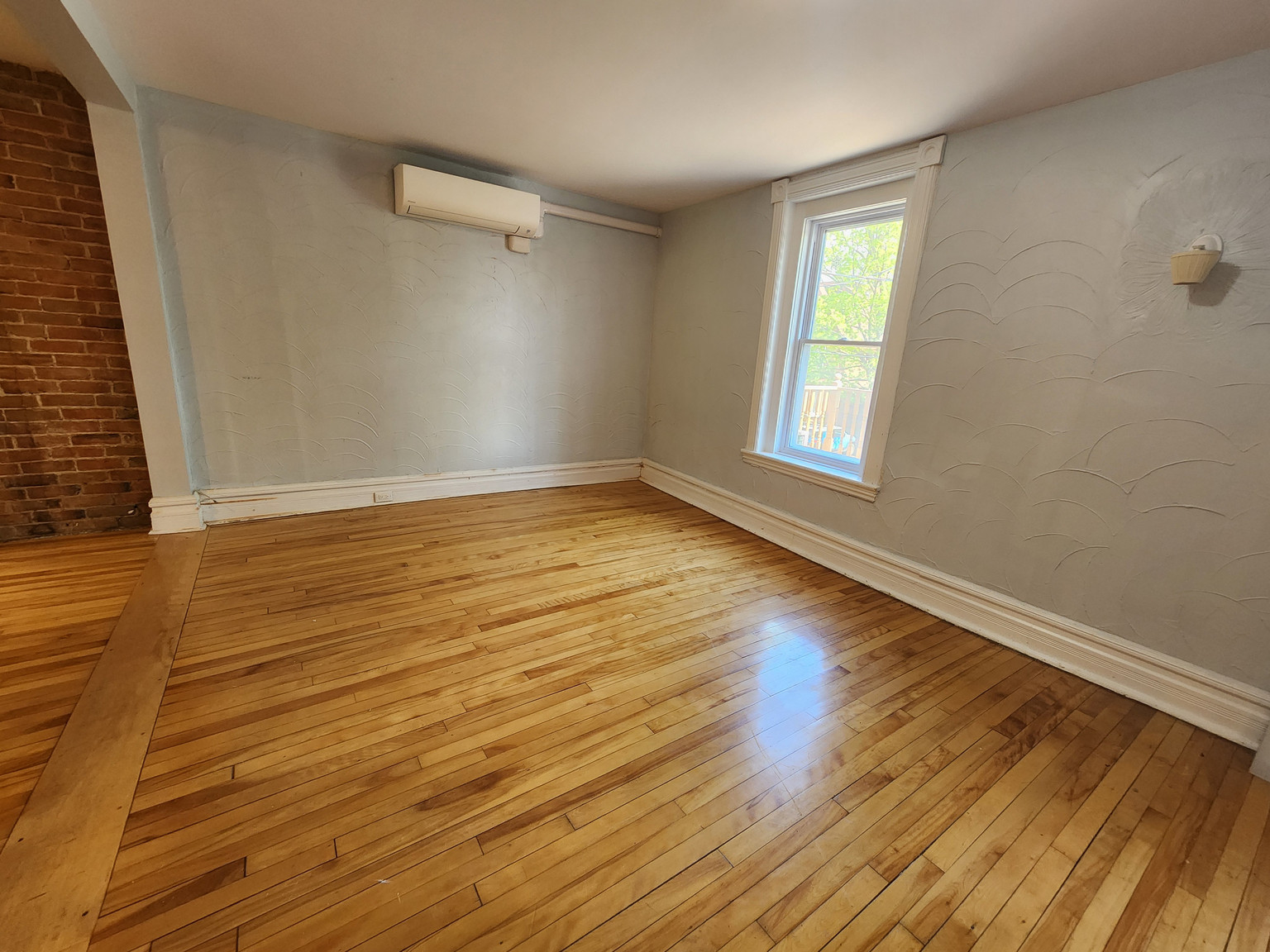 389 Daly Avenue - Photo 9