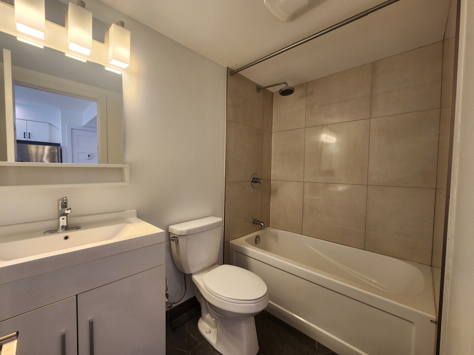 689 Churchill Avenue North - Photo 12