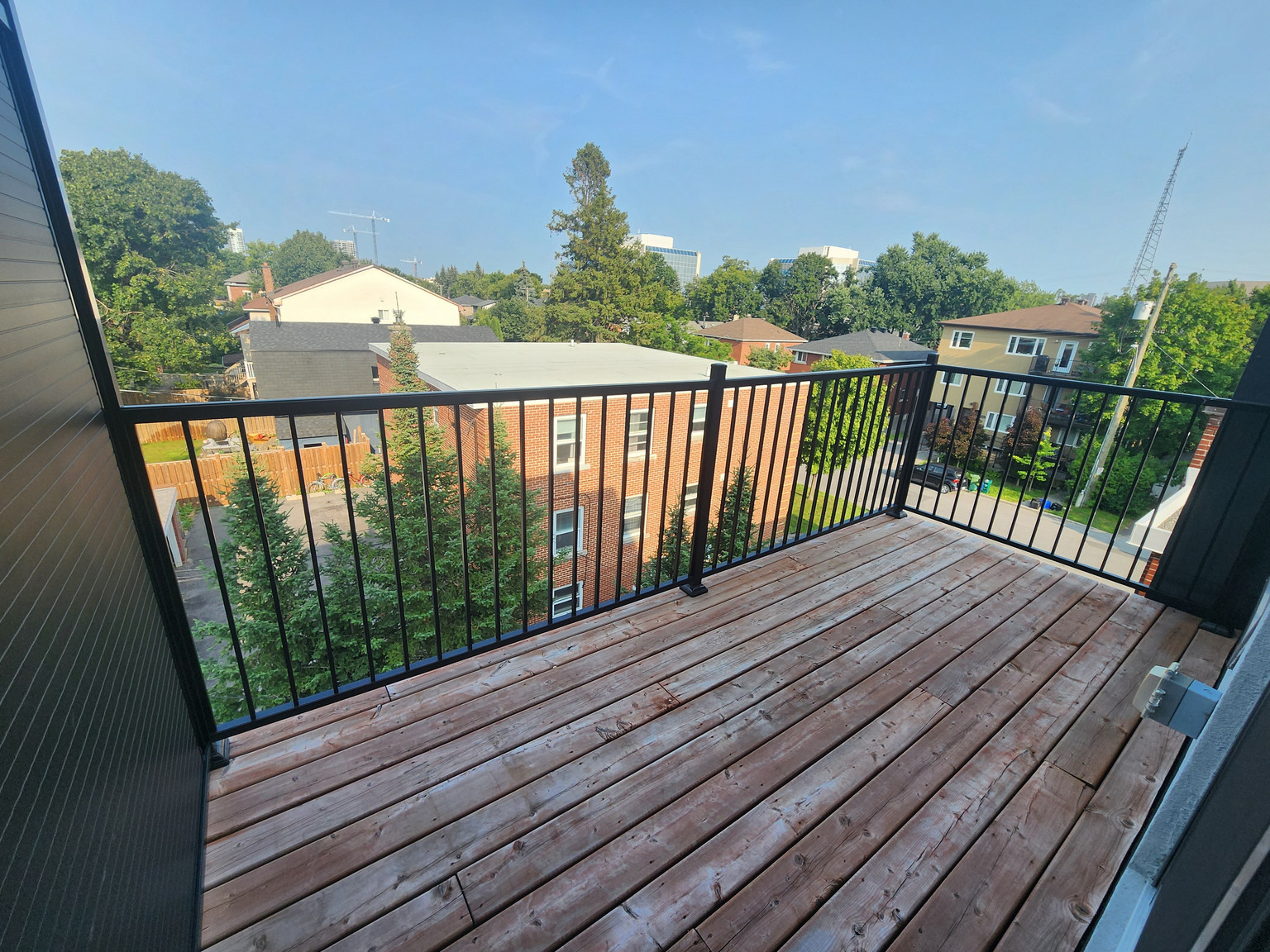 689 Churchill Avenue North - Photo 6