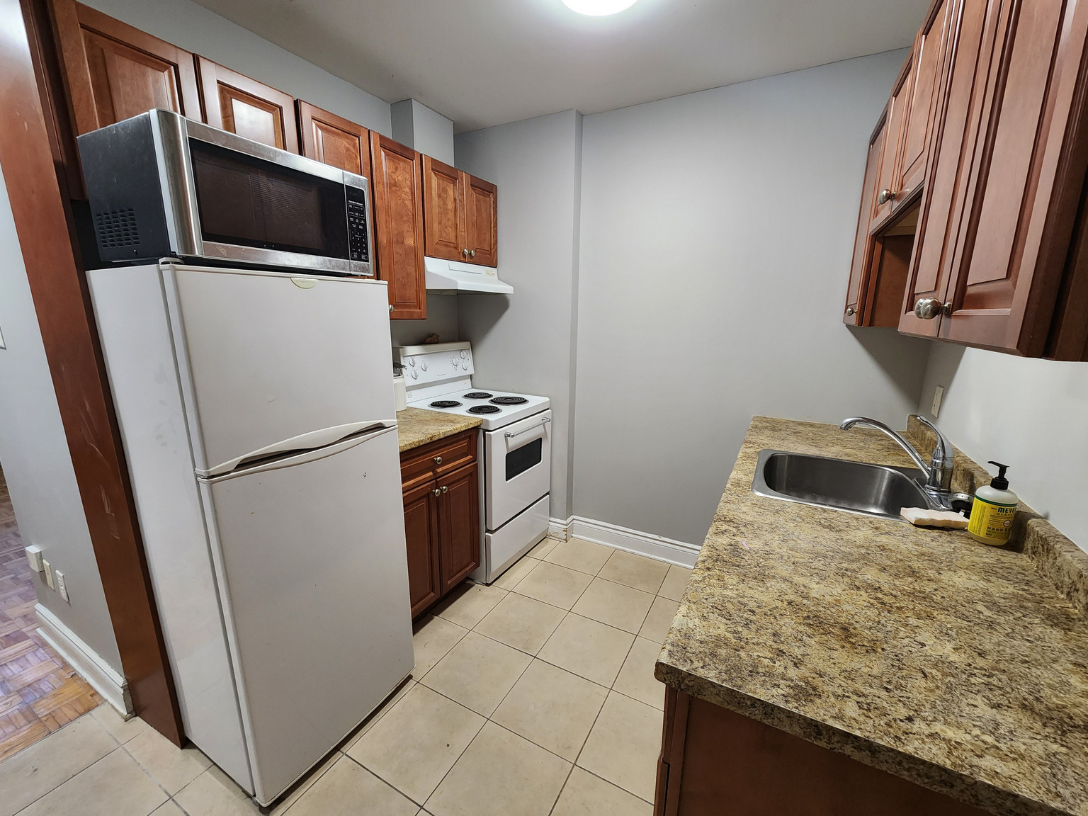 315 Nelson Street - Photo 3