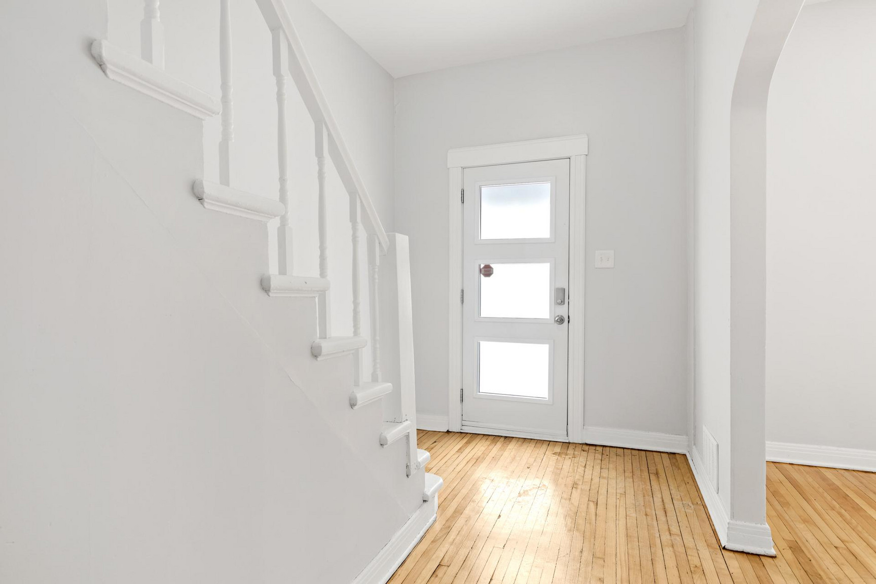 481 Besserer Street - Photo 2