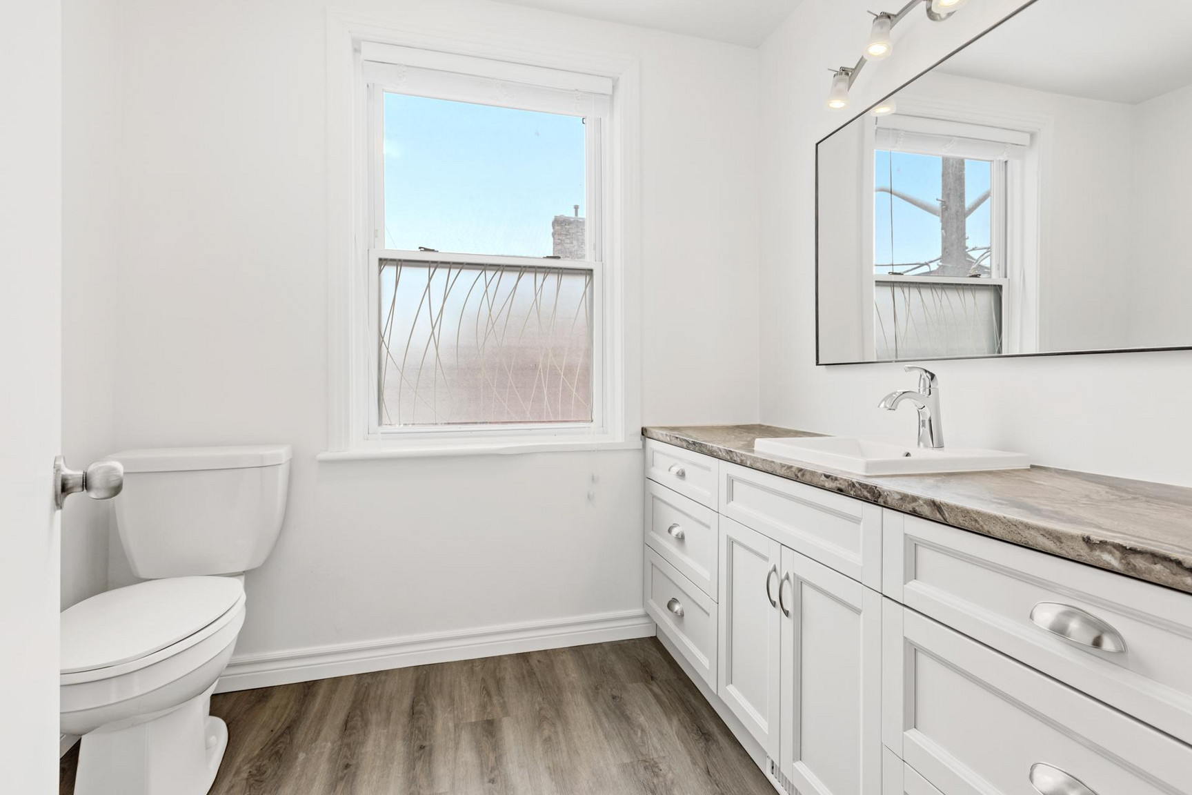 481 Besserer Street - Photo 31