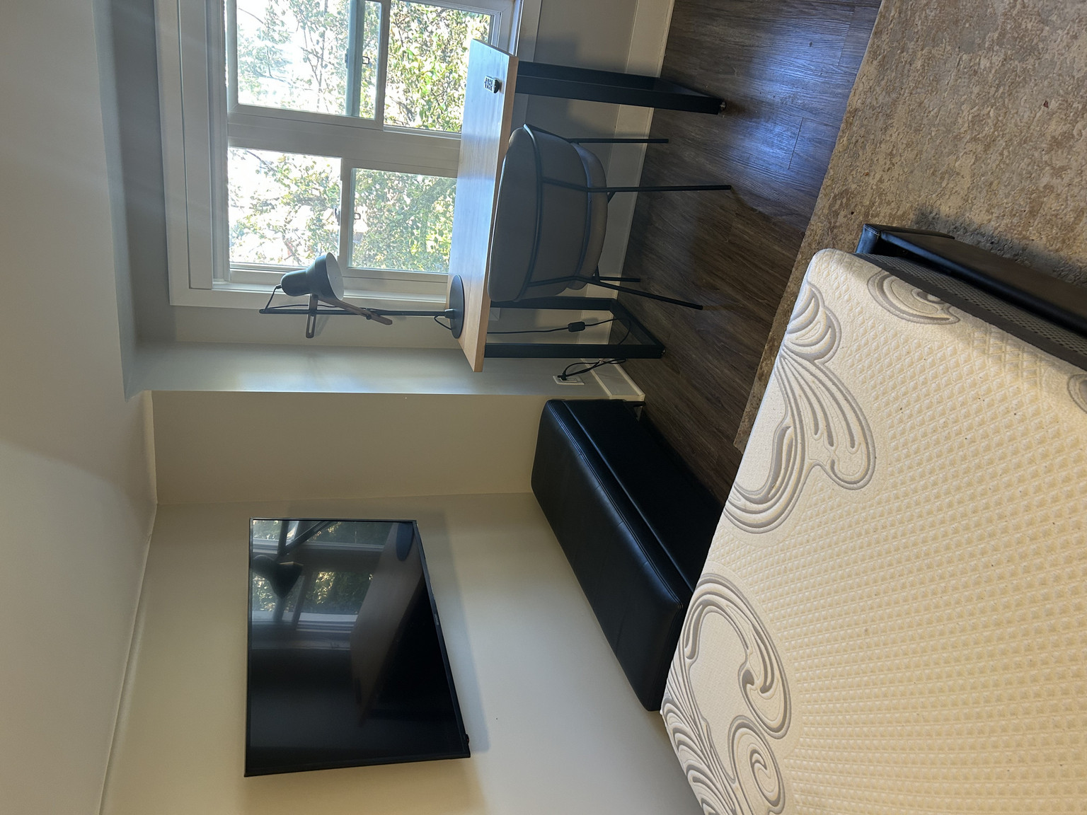 68 Sweetland Avenue - Photo 2