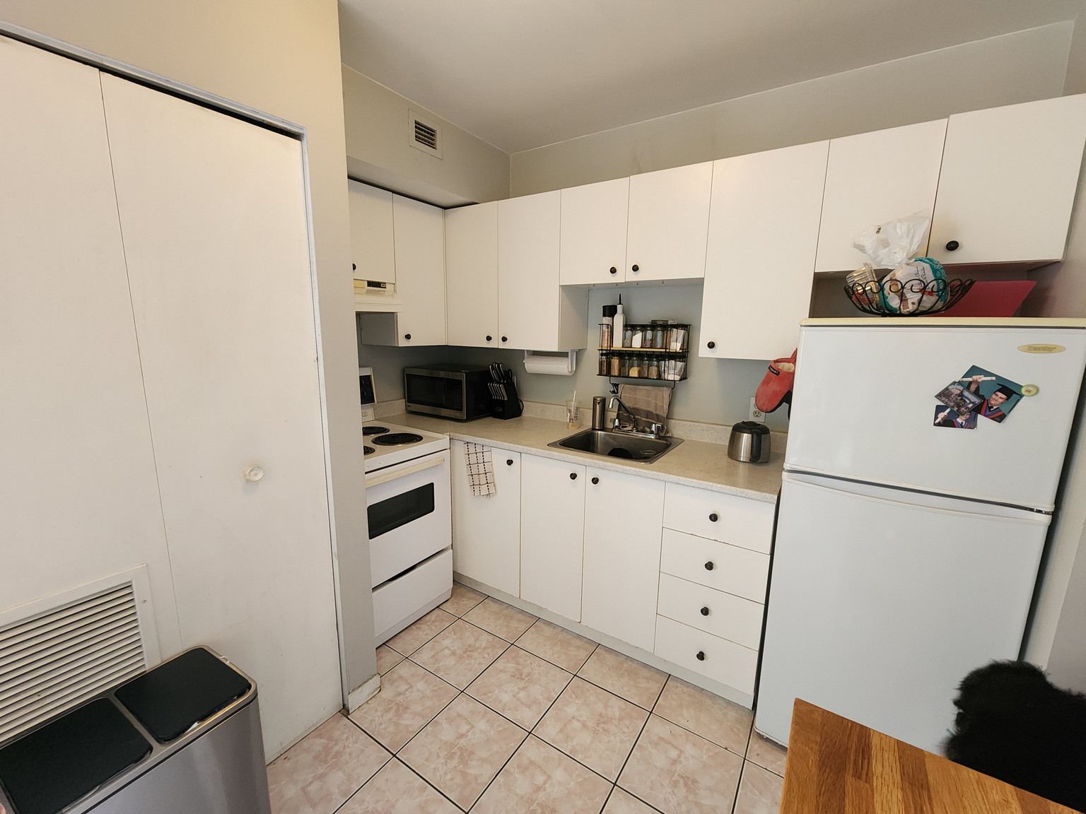 380 Frank Street - Photo 3