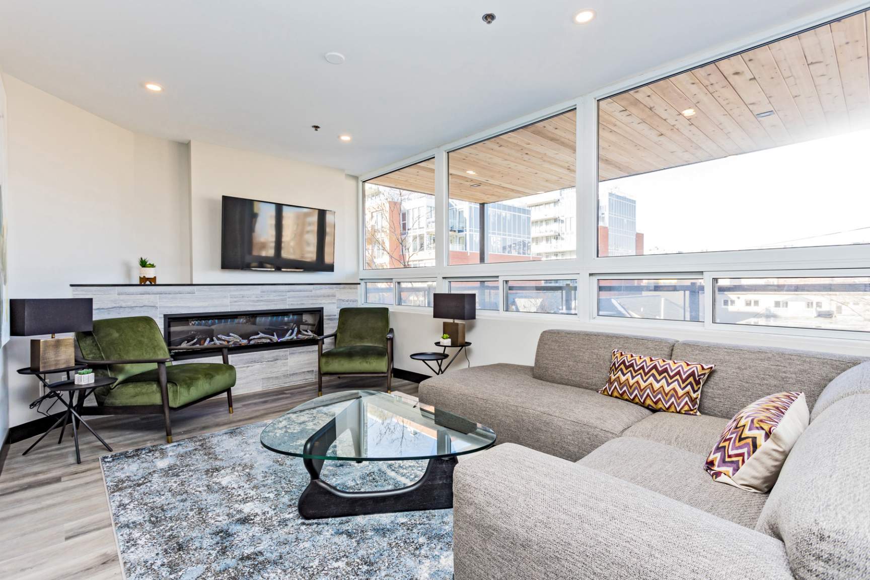 330 McLeod - Photo 14