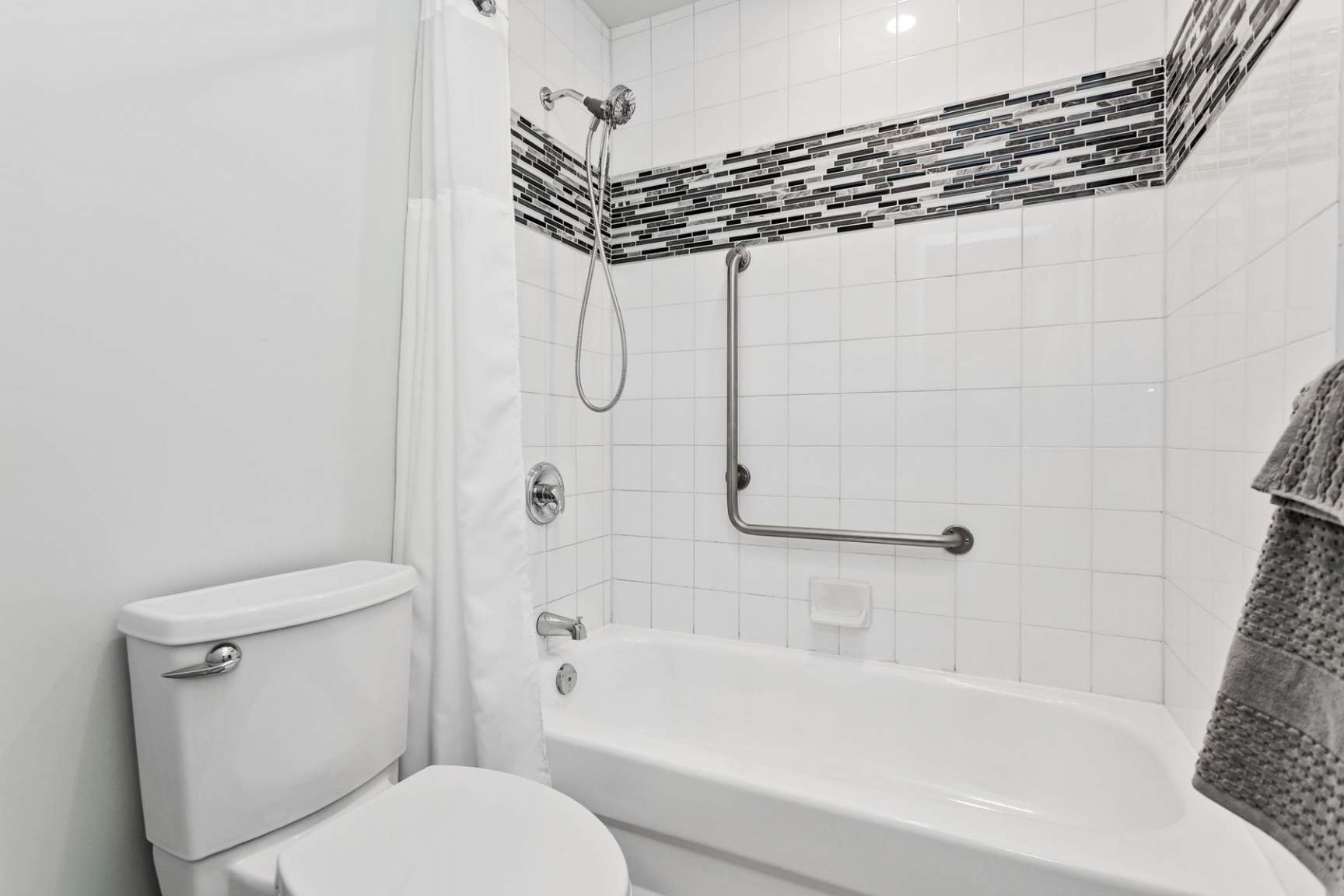 330 McLeod - Photo 37