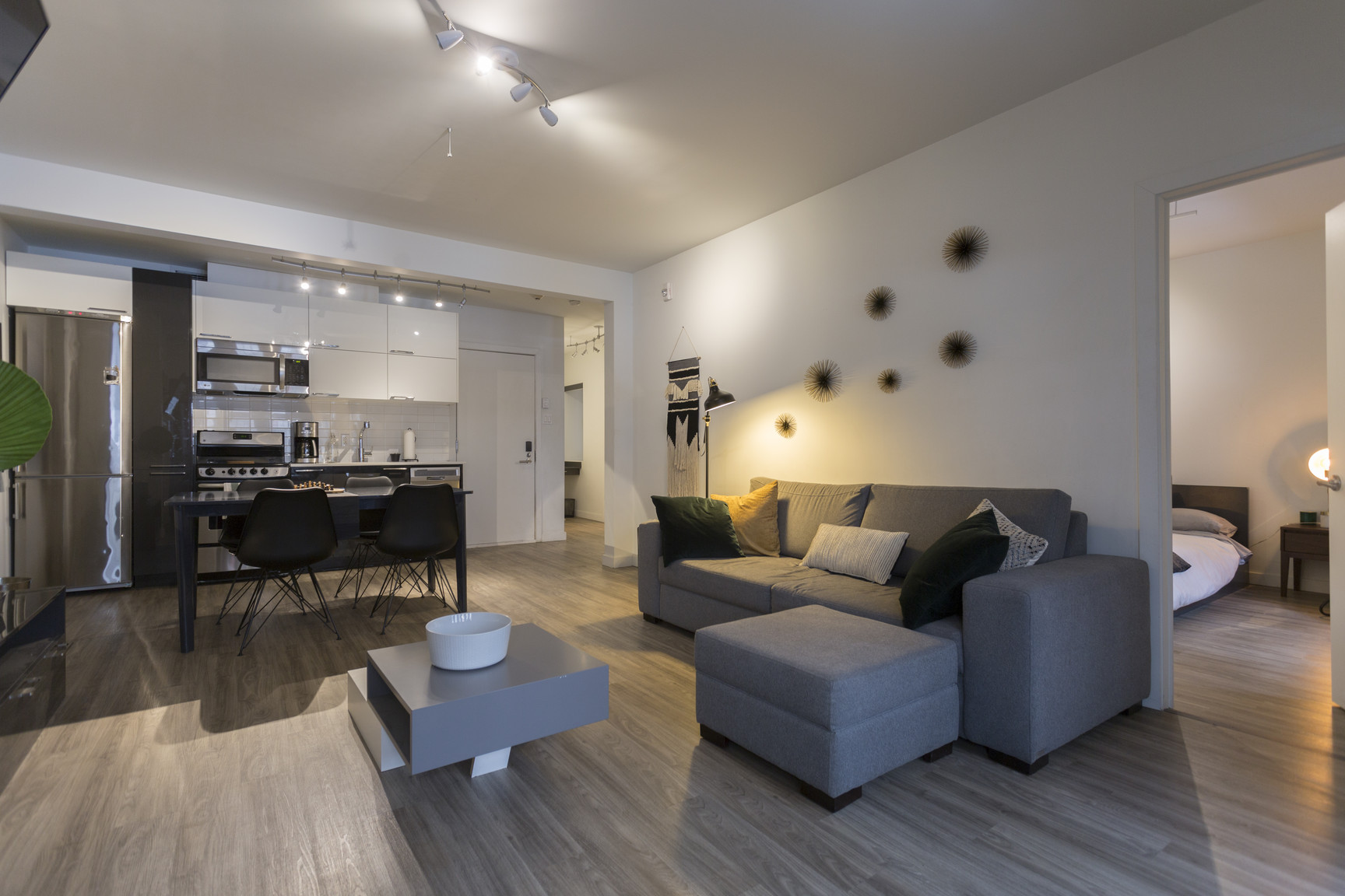 Castle Lofts - Photo 4
