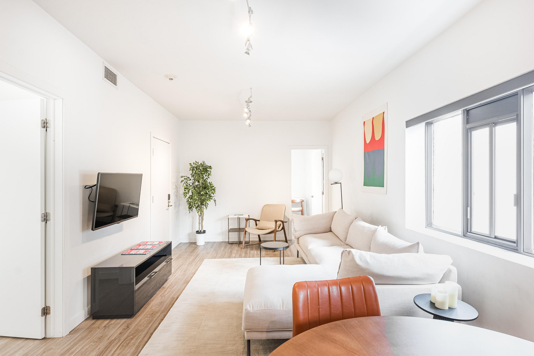 Castle Lofts - Photo 3