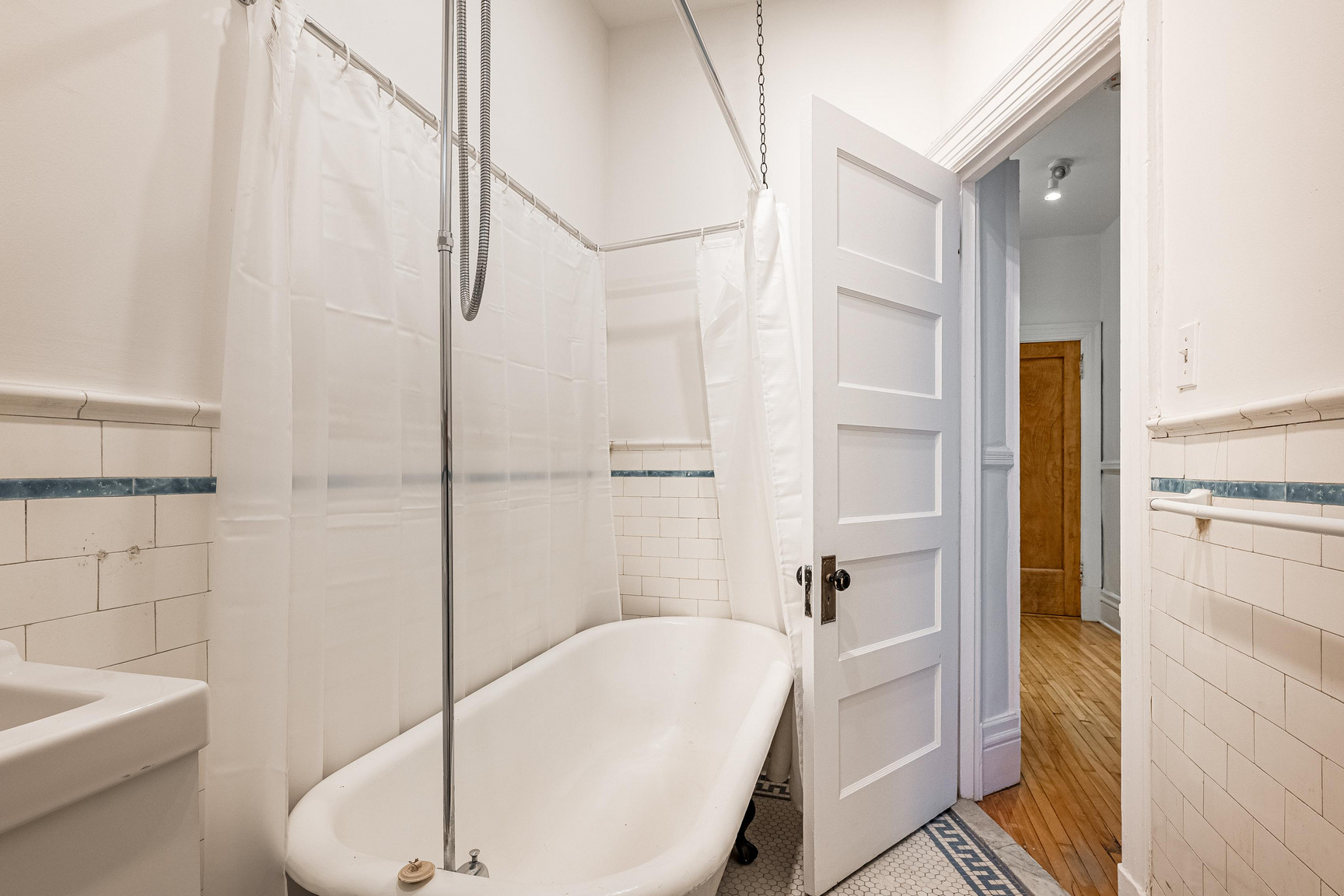 Tupper Lofts - Photo 32