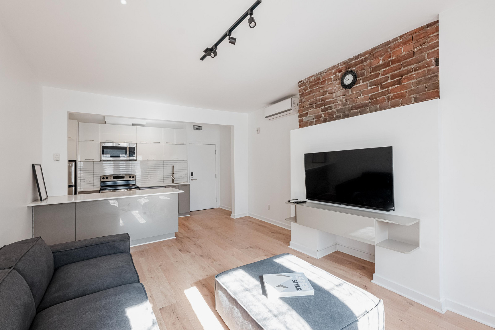 Castle Lofts - Photo 6