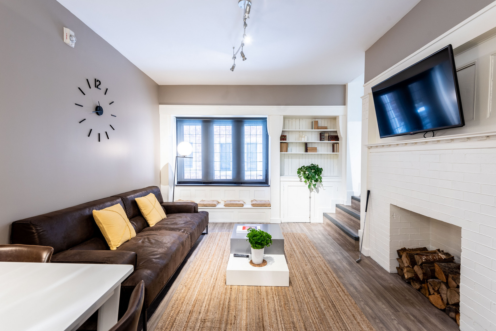 Castle Lofts - Photo 2