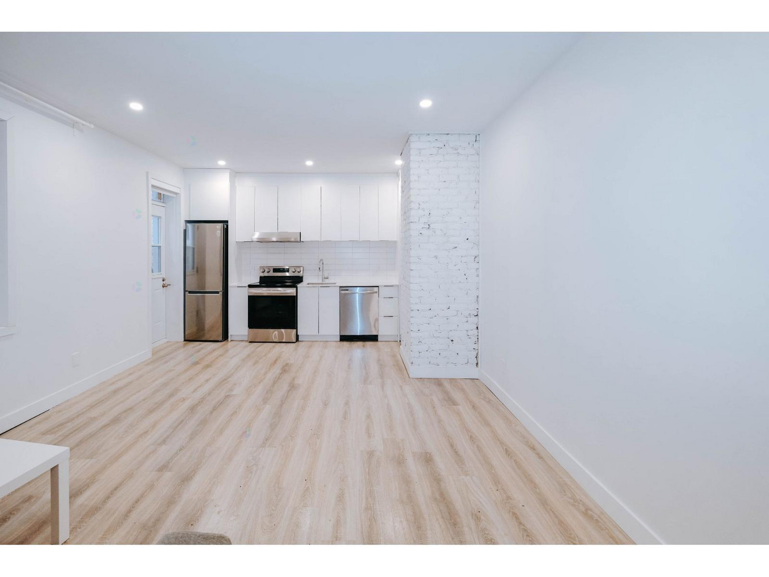 4530 Avenue Girouard — photo 3