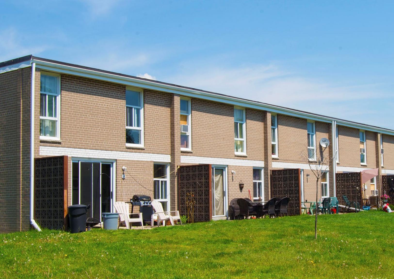 Forestview Townhomes: 2020-2077 Barsuda Drive, 2025 Ambridge Court - Photo 8