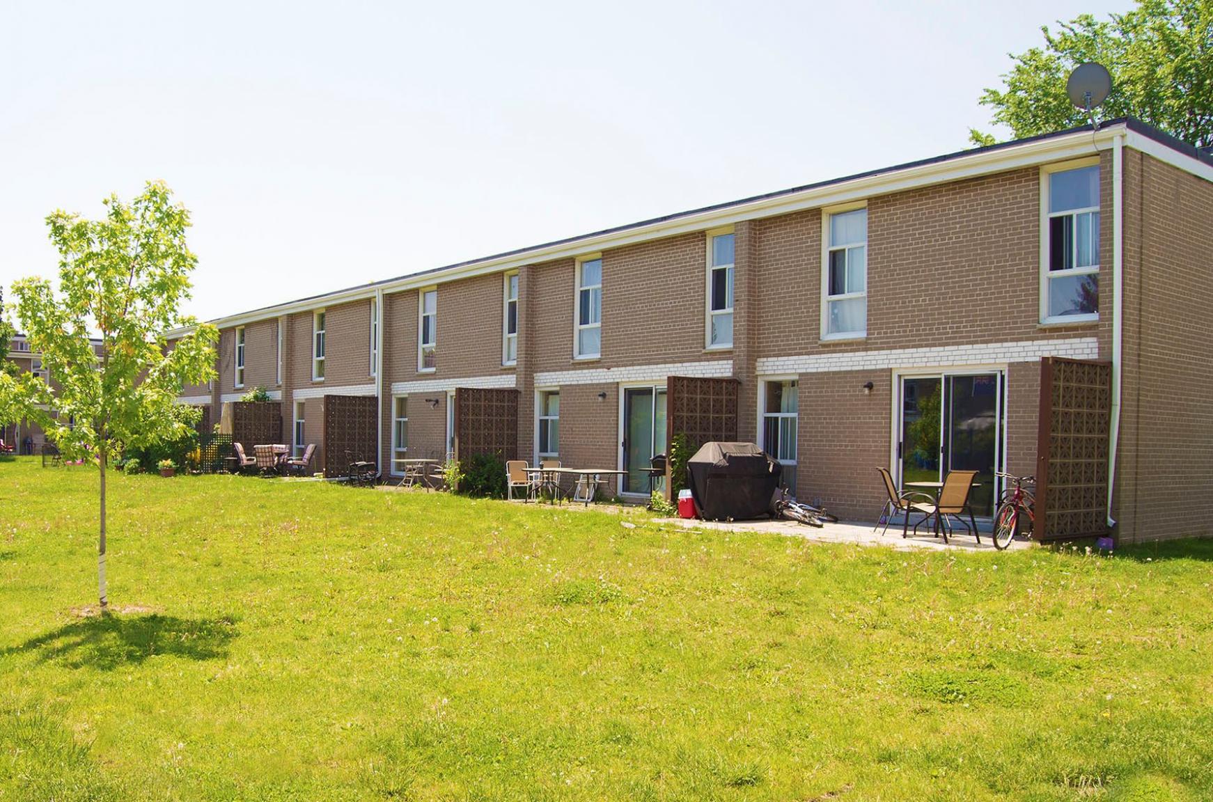 Forestview Townhomes: 2020-2077 Barsuda Drive, 2025 Ambridge Court - Photo 9