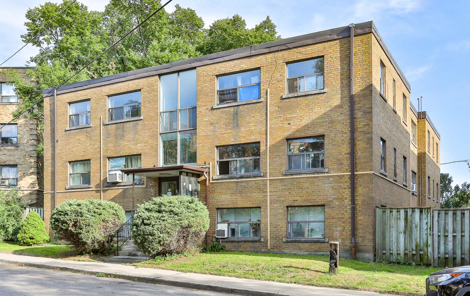 5 Greentree Court - Photo 4