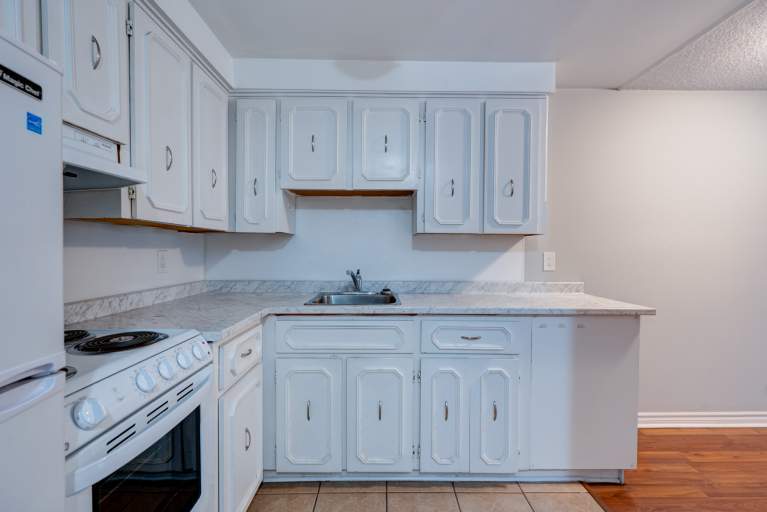 38-40 Lambton Avenue - Photo 6
