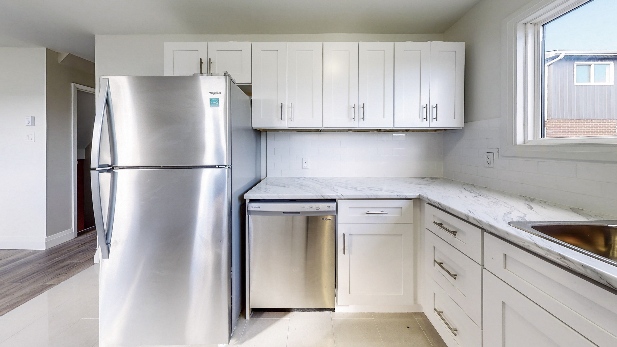 Bedford Gardens - 440 Cumberland Street & 245 Yates Street - Photo 16
