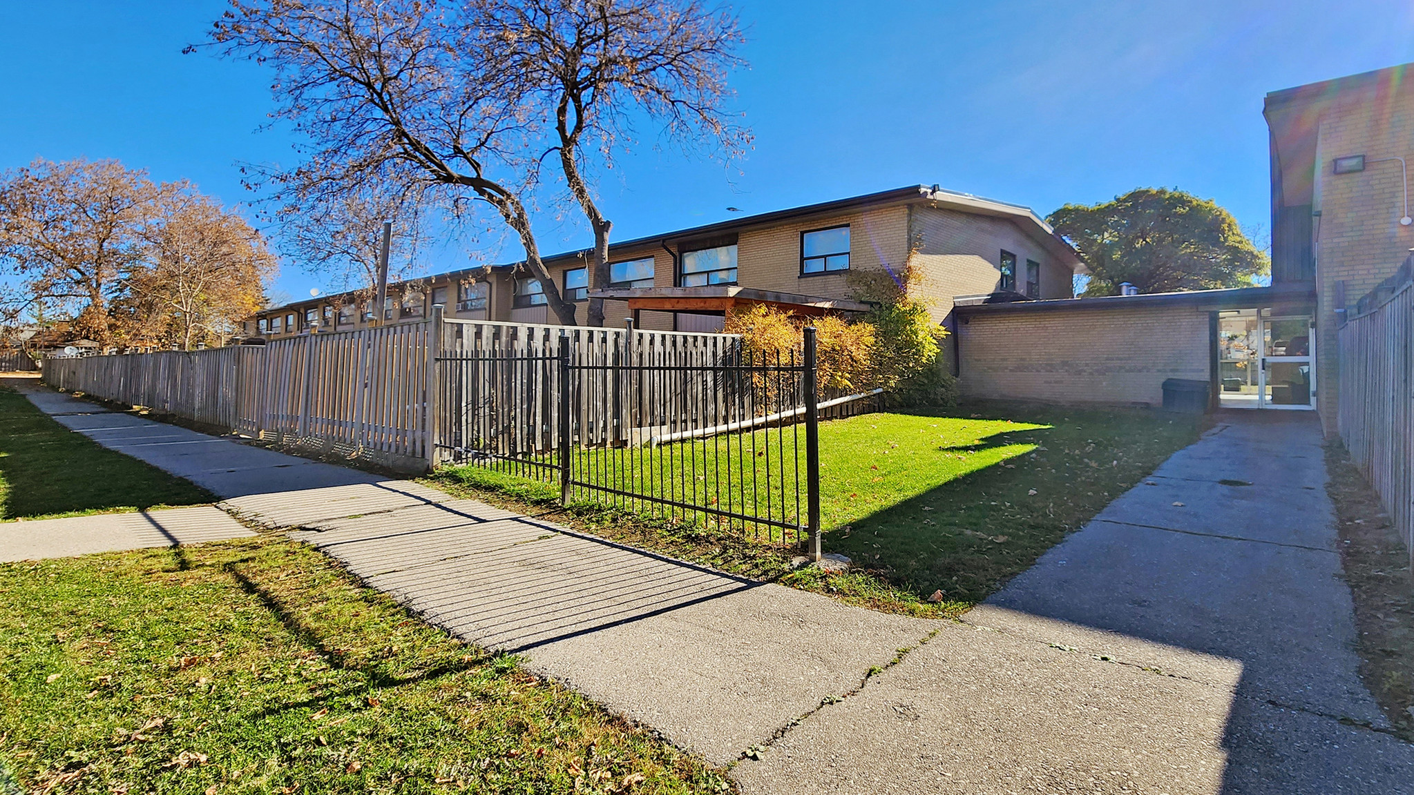 2-20 Clement Road, 11-31 Sedgeley Drive - Photo 23