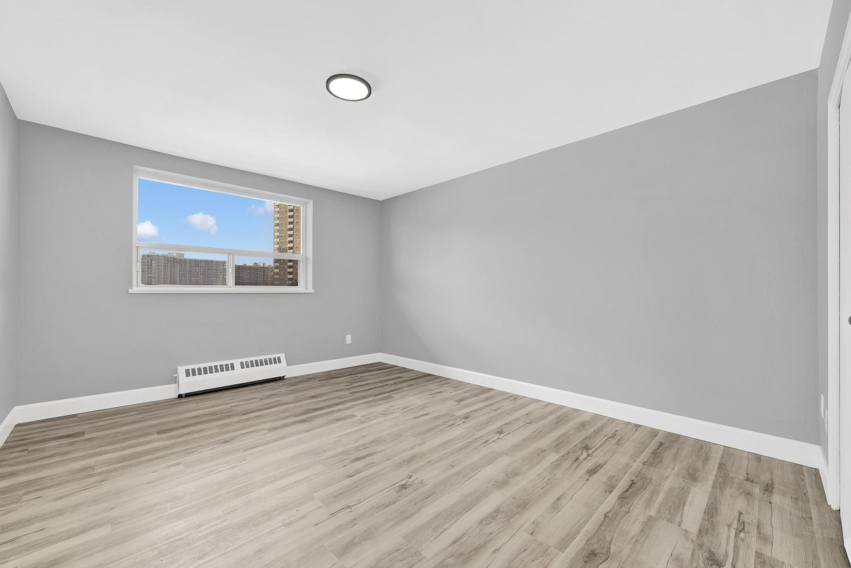 535 The East Mall - Photo 9