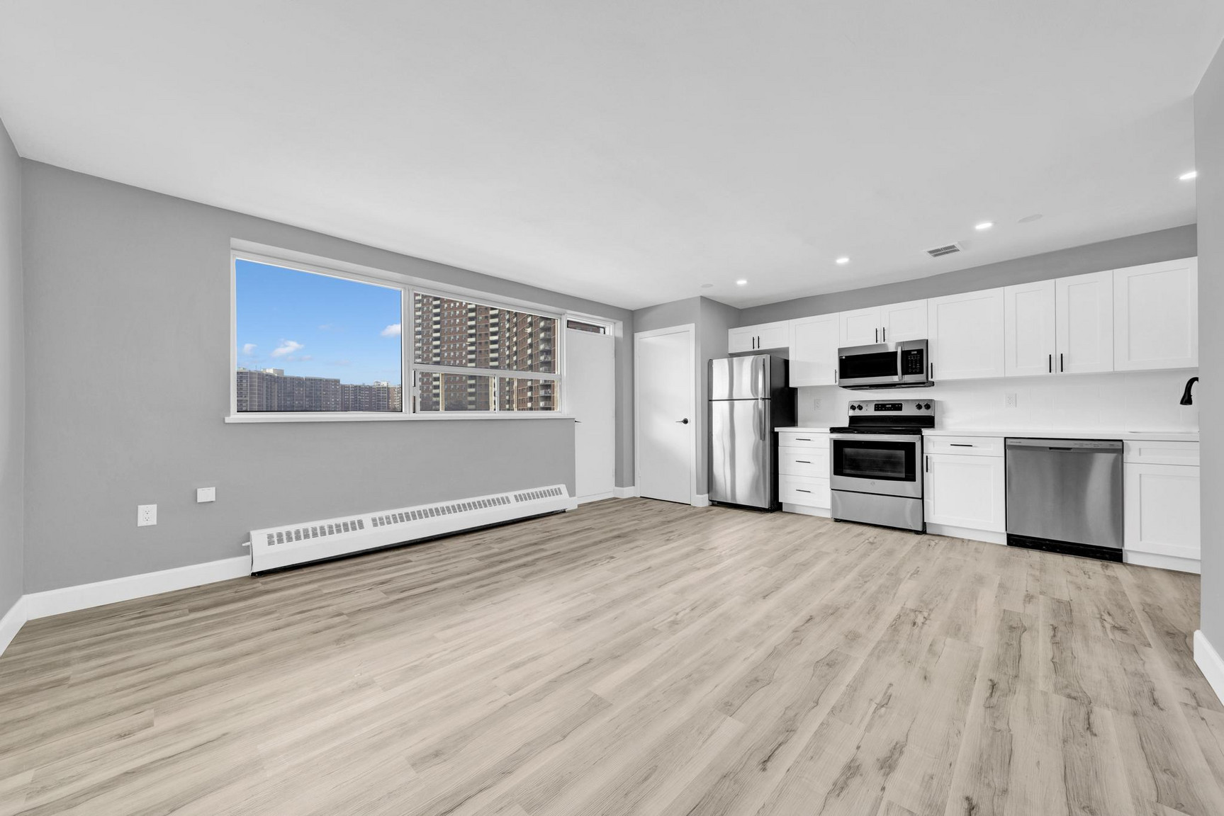 535 The East Mall - Photo 2