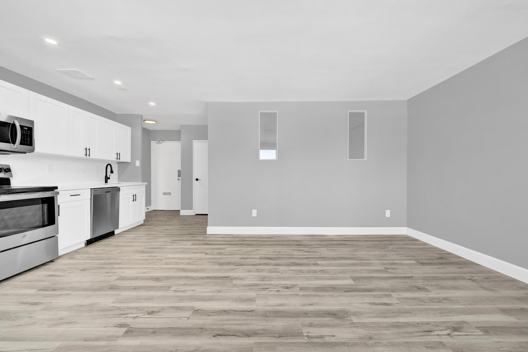 535 The East Mall - Photo 12