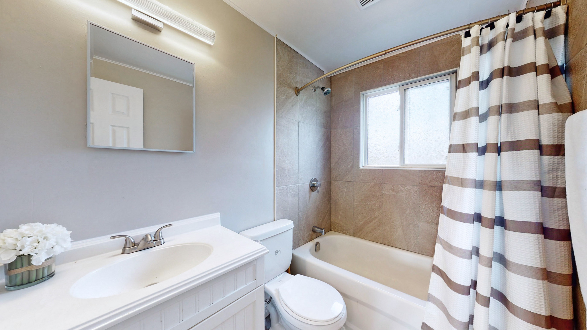 Bedford Gardens - 440 Cumberland Street & 245 Yates Street - Photo 12