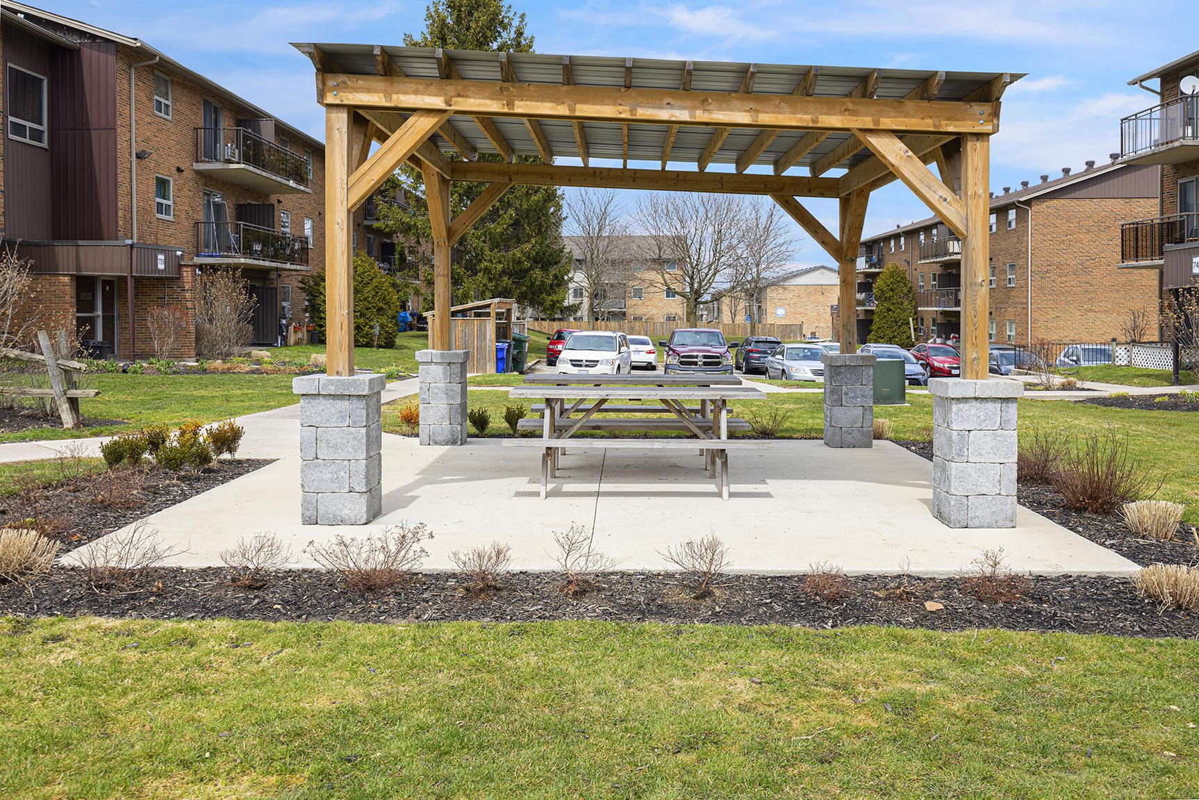 725-745 Wonderland Road South  - Photo 15