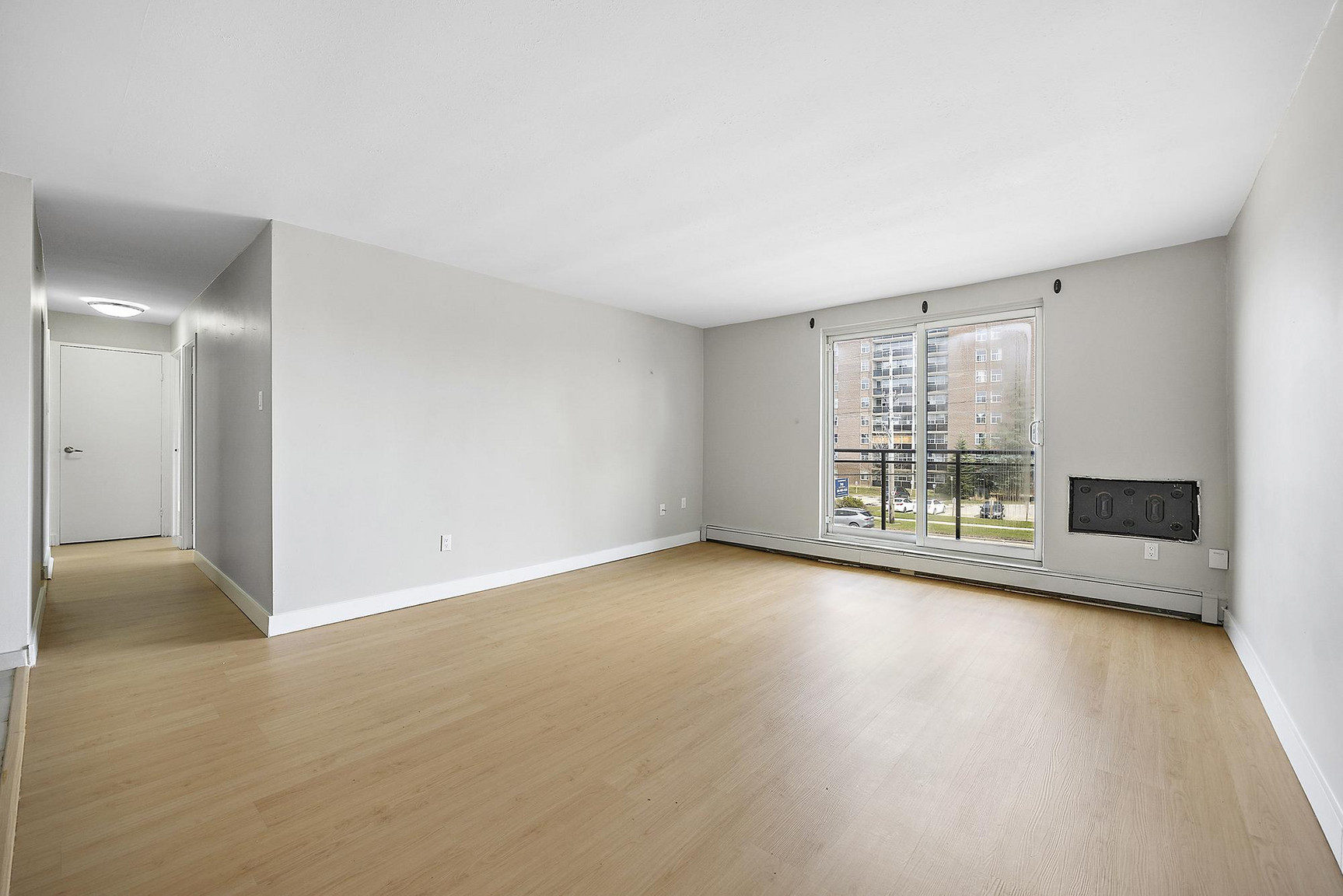 725-745 Wonderland Road South  - Photo 7