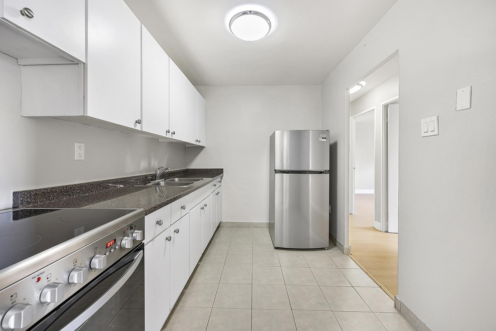 725-745 Wonderland Road South  - Photo 5
