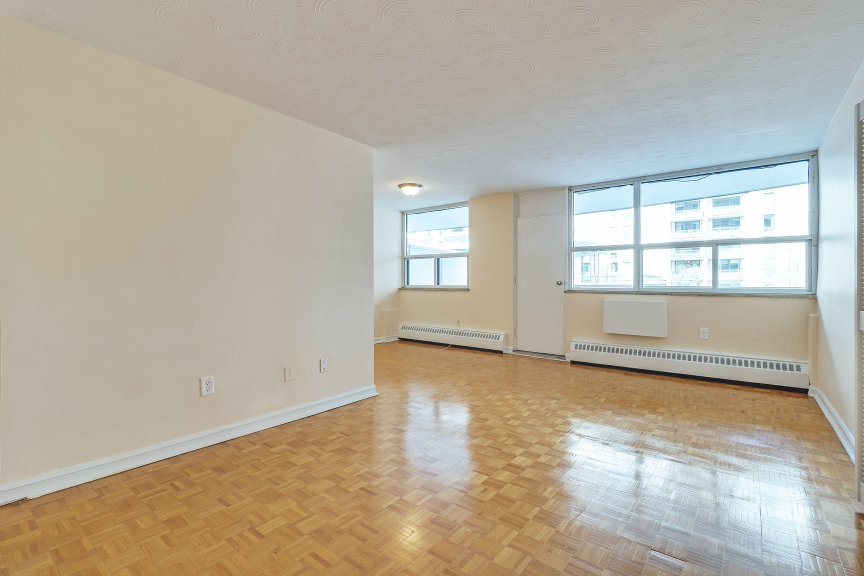 300 Eglinton Avenue East - Photo 7