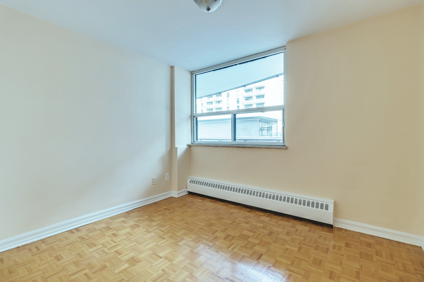 300 Eglinton Avenue East - Photo 9