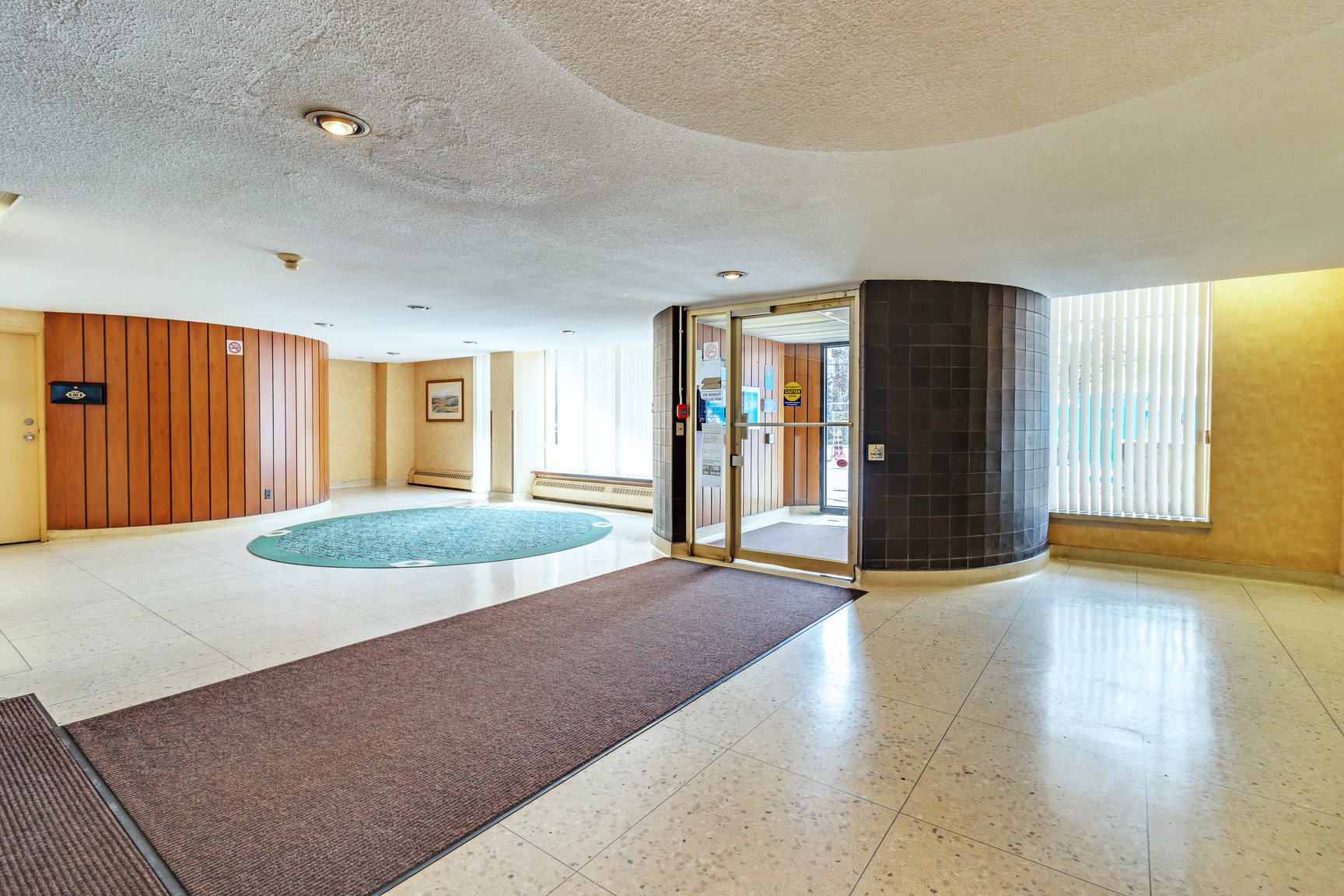 300 Eglinton Avenue East - Photo 16