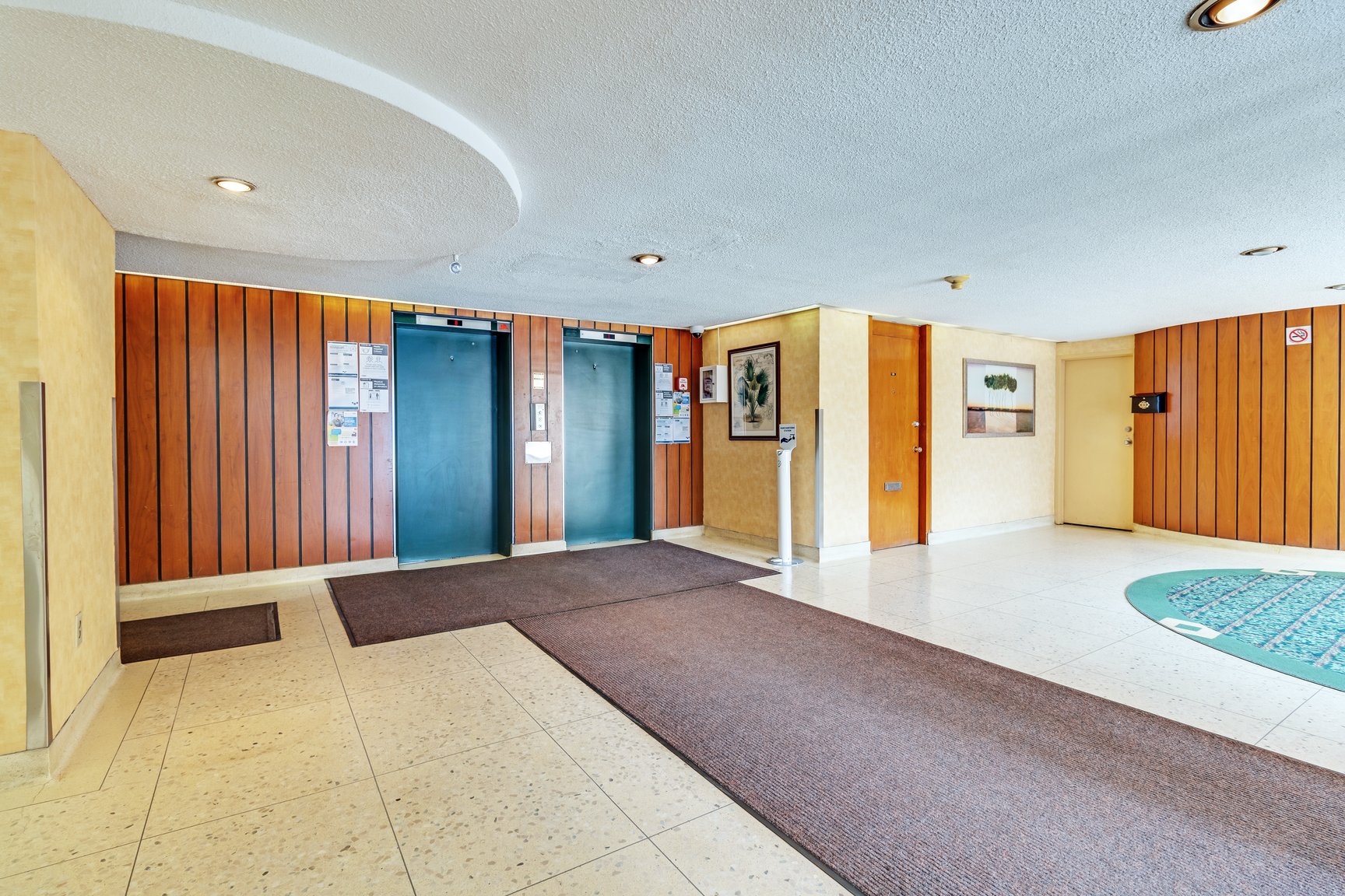 300 Eglinton Avenue East - Photo 17