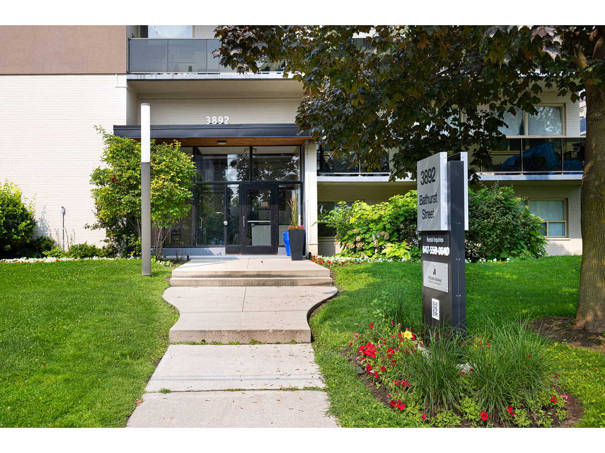 3892 Bathurst Street - Photo 9