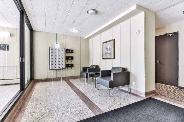 4141 Bathurst Street - Photo 8