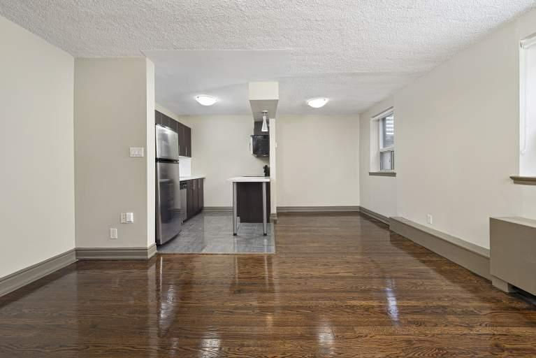 3 Broadway Avenue - Photo 2