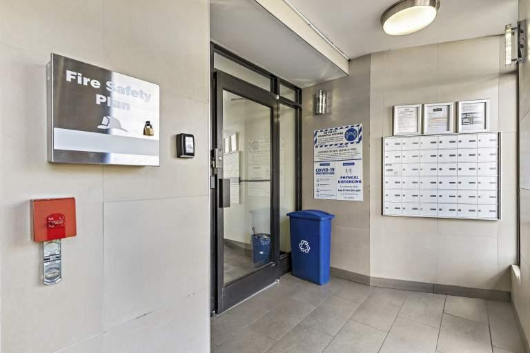 1065 Eglinton Ave West - Photo 12