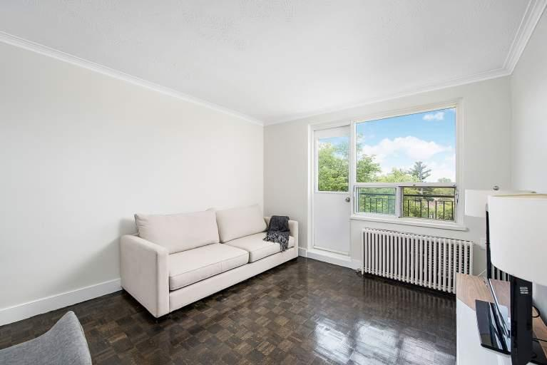 286 Finch Avenue West - Photo 9