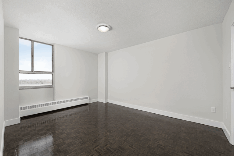 2397 FINCH AVE W - Photo 5