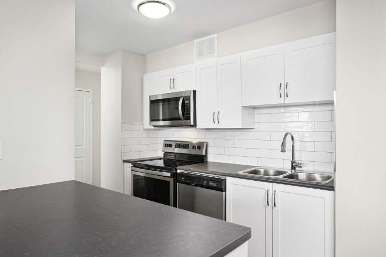 DeHaviland Court  - Photo 3