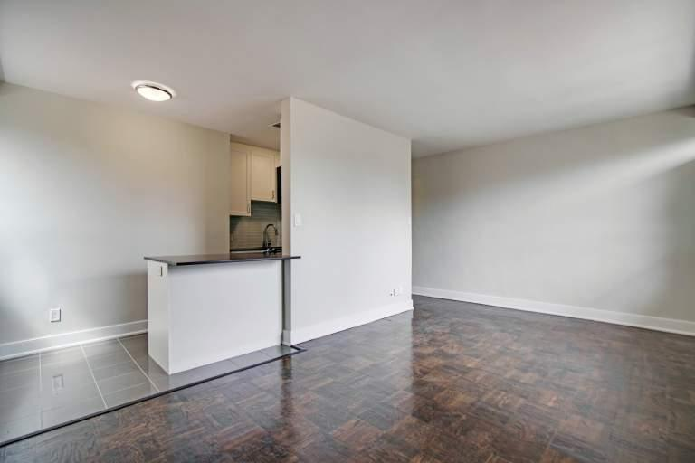 82 Warren Road - Photo 2