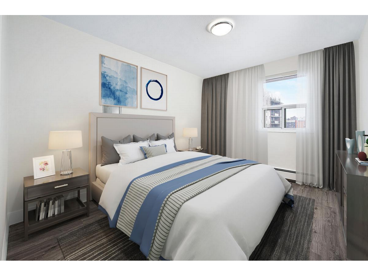 3388 Bathurst Street / 2 Khedive Avenue  - Photo 4