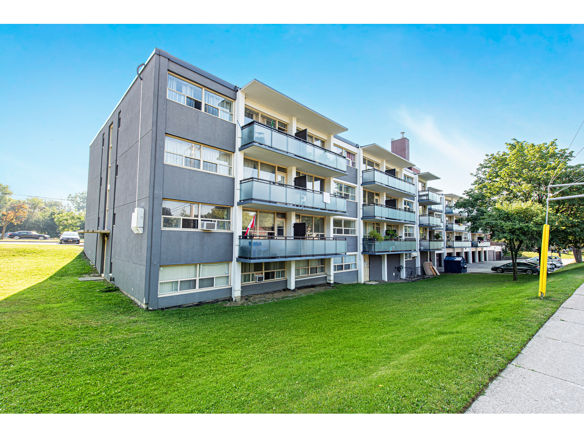 4750 Bathurst Street - Photo 6