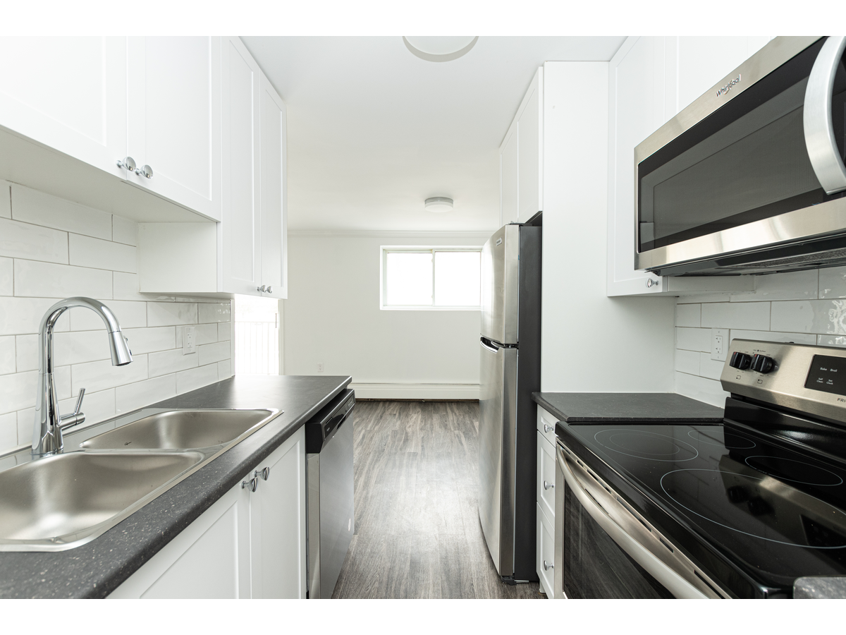 135 Connaught Avenue & 543 Mornington Avenue - Photo 2