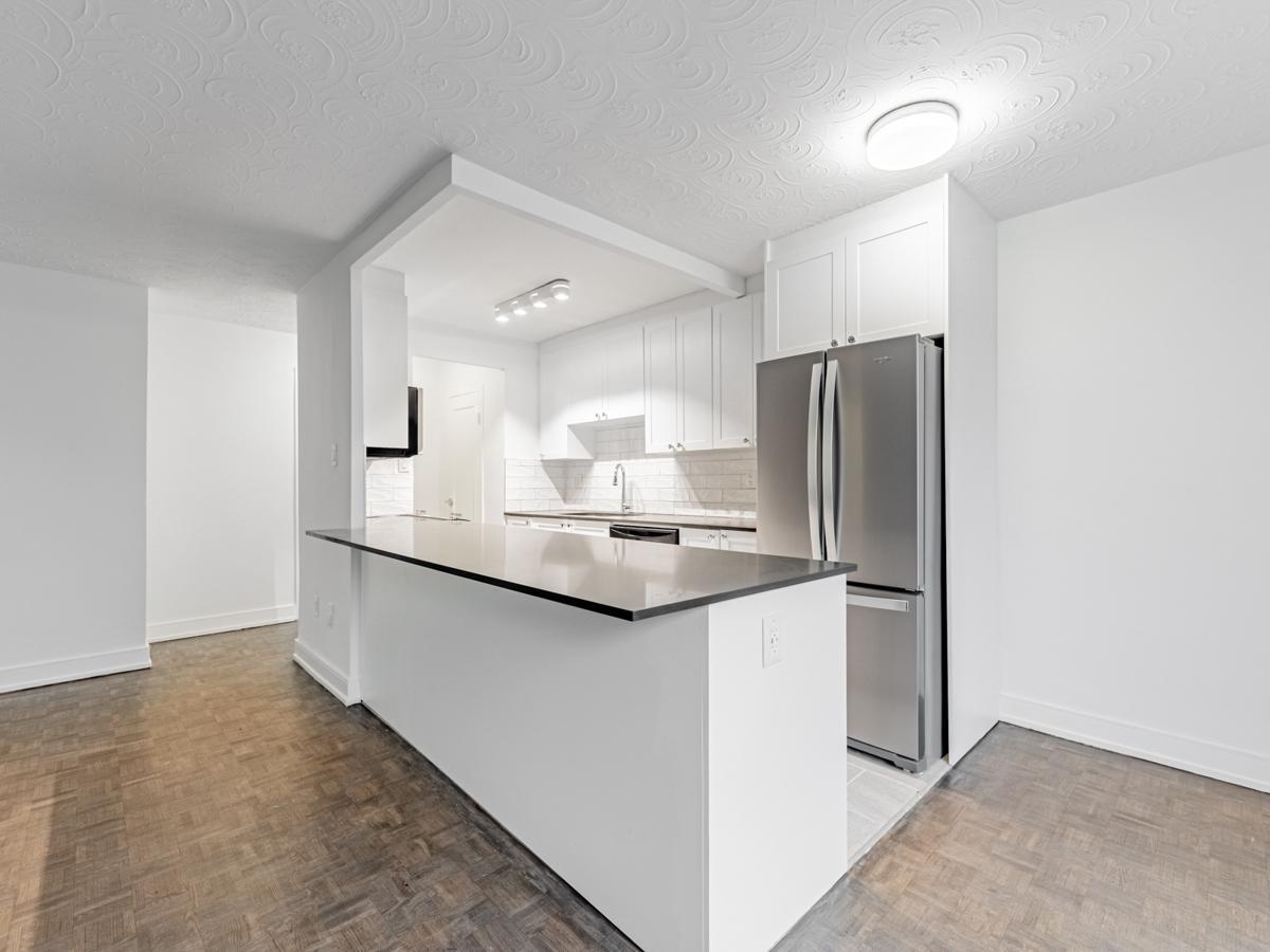 1903 Bayview Avenue - Photo 4